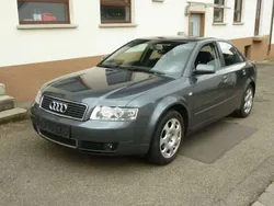 Grau Gebraucht 2004 Audi A4 Limousine | 1.990 € (Guter Preis)
