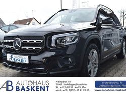 Schwarz Gebraucht 2022 Mercedes 200 Night Van / Kleinbus | 27.400 € (Etwas zu teuer)