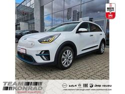 Weiss Gebraucht 2020 Kia e-Niro Spirit SUV | 21.490 € (Fairer Preis)