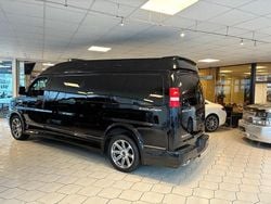 Schwarz Gebraucht 2017 Chevrolet Express Van / Kleinbus | 79.900 €