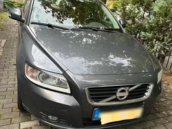 Grau Gebraucht 2012 Volvo V50 Kombi | 3.900 €