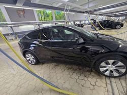 Gebraucht 2024 Tesla Model Y RWD SUV | 32.000 € (Fairer Preis)