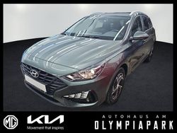 Grau Gebraucht 2024 Hyundai i30 Pure Kombi | 15.975 €