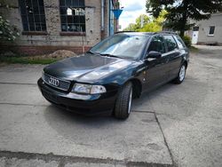Schwarz Gebraucht 1997 Audi A4 Kombi | 999 € (Guter Preis)