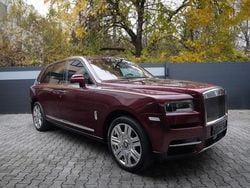 Rot Gebraucht 2023 Rolls Royce Cullinan SUV | 365.000 € (Guter Preis)