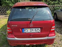 Rot Gebraucht 2001 Mercedes A140 Classic Limousine | 1.000 € (Fairer Preis)