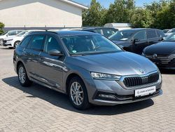 Grau Gebraucht 2022 Skoda Octavia Limousine | 22.490 € (Guter Preis)