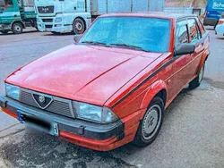 Rot Gebraucht 1987 Alfa Romeo 75 Limousine | 15.999 €