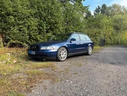 Blau Gebraucht 1998 Audi A4 Kombi | 2.500 € (Teuer)