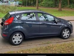 Grau Gebraucht 2012 Ford Fiesta Kleinwagen | 3.000 € (Guter Preis)