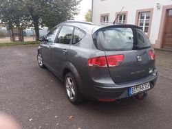Grau Gebraucht 2012 Seat Altea Ecomotive Van / Kleinbus | 4.200 € (Fairer Preis)