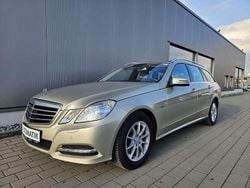 Perlbeige metalliclack Gebraucht 2011 Mercedes E350 Kombi | 7.890 € (Fairer Preis)