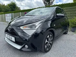 Schwarz Gebraucht 2020 Toyota Aygo X-play Kleinwagen | 9.500 € (Fairer Preis)