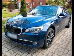 Blau Gebraucht 2010 BMW 740 Limousine | 11.500 € (Guter Preis)