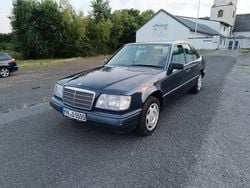 Blau Gebraucht 1995 Mercedes 200 Limousine | 3.500 €