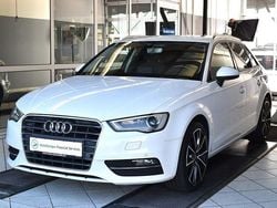 Weiß Gebraucht 2016 Audi A3 Attraction Limousine | 11.450 € (Fairer Preis)
