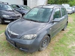 Grau Gebraucht 2004 Mazda 2 Comfort Van / Kleinbus | 450 € (Guter Preis)