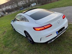 Weiß Gebraucht 2020 Mercedes E220 Coupé | 33.000 € (Fairer Preis)