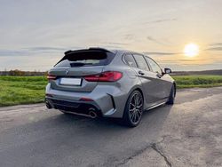 Grau Gebraucht 2023 BMW M135 Performance Kleinwagen | 39.700 € (Teuer)