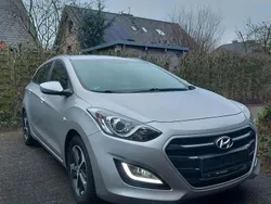 Silber Gebraucht 2016 Hyundai i30 Kombi | 11.200 € (Fairer Preis)