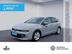 Mondsteingrau Gebraucht 2024 VW Golf VIII Life Limousine | 31.380 € (Etwas zu teuer)