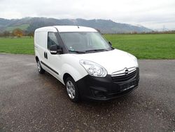 Weiß Gebraucht 2017 Opel Combo Van / Kleinbus | 5.831 € (Superpreis)