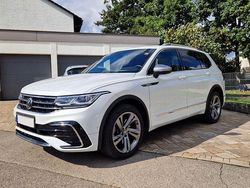 Weiß Gebraucht 2023 VW Tiguan Allspace R-line SUV | 43.250 € (Teuer)