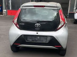 Silber Gebraucht 2020 Toyota Aygo Kleinwagen | 8.500 € (Fairer Preis)