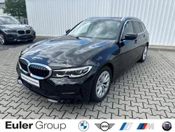 Schwarz Gebraucht 2022 BMW 320 Sport Line Kombi | 31.999 € (Fairer Preis)