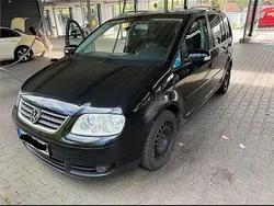 Schwarz Gebraucht 2006 VW Touran Van / Kleinbus | 1.499 € (Fairer Preis)