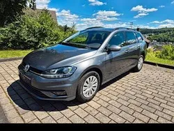 Grau Gebraucht 2017 VW Golf VII Trendline Kombi | 11.000 € (Fairer Preis)