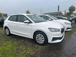 Weiß Gebraucht 2022 Skoda Fabia Active Limousine | 11.490 € (Guter Preis)