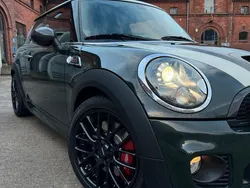 Grün Gebraucht 2009 Mini John Cooper Works Kleinwagen | 23.450 €