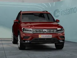 Rot Gebraucht 2023 VW Tiguan Move SUV | 34.018 € (Fairer Preis)