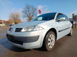 Grey metallic Gebraucht 2004 Renault Mégane II Limousine | 799 € (Superpreis)
