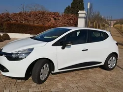 Weiß Gebraucht 2014 Renault Clio IV Authentique Kleinwagen | 10.000 € (Teuer)