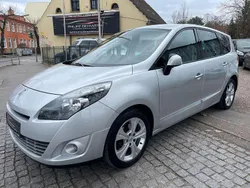 Platingrau Gebraucht 2010 Renault Grand Scénic III Dynamique Van / Kleinbus | 8.990 € (Teuer)