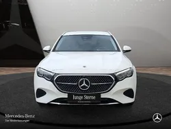 Weiß Gebraucht 2024 Mercedes E220 Avantgarde Kombi | 44.990 € (Superpreis)