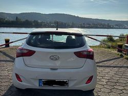 Weiß Gebraucht 2013 Hyundai i30 Style Limousine | 5.400 € (Guter Preis)