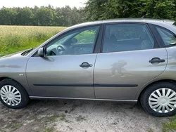 Grau Gebraucht 2003 Seat Ibiza Stella Limousine | 1.222 € (Fairer Preis)