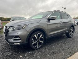 Grau Gebraucht 2018 Nissan Qashqai SUV | 14.850 € (Etwas zu teuer)