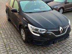 Schwarz Gebraucht 2020 Renault Mégane GrandTour Life Kombi | 11.990 € (Guter Preis)