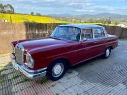 Rot Gebraucht 1964 Mercedes W111 Limousine | 17.500 €