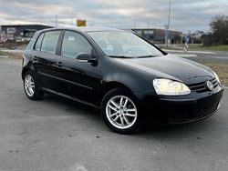 Schwarz Gebraucht 2005 VW Golf V Kleinwagen | 3.800 € (Etwas zu teuer)