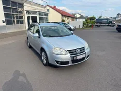 Silber Gebraucht 2009 VW Golf VI Trendline Kombi | 2.490 € (Guter Preis)
