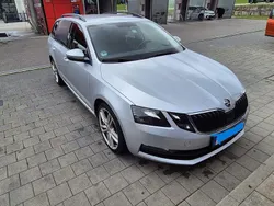 Grau Gebraucht 2018 Skoda Octavia Ambition Kombi | 8.600 € (Fairer Preis)
