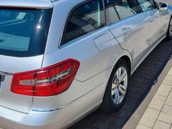 Silber Gebraucht 2011 Mercedes E200 Avantgarde Limousine | 6.300 € (Superpreis)