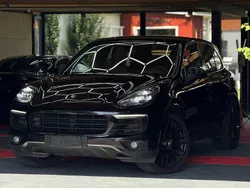 Tiefschwarzmetallic Gebraucht 2015 Porsche Cayenne SUV | 26.900 € (Etwas zu teuer)