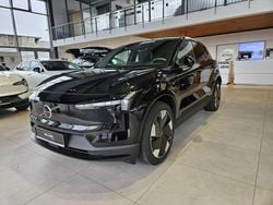 Schwarz (onyx black metallic) Neu 2025 Volvo EX30 Plus SUV | 49.940 €