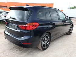 Imperialblau brillanteffekt meta imperialblau brillanteffekt meta Gebraucht 2018 BMW 218 Sport Line Kombi | 16.870 € (Etwas zu teuer)